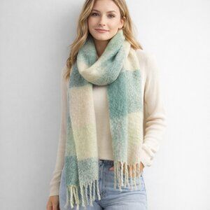 Lucky Brand Ultra Soft Blanket Scarf Green Plaid with Tassels